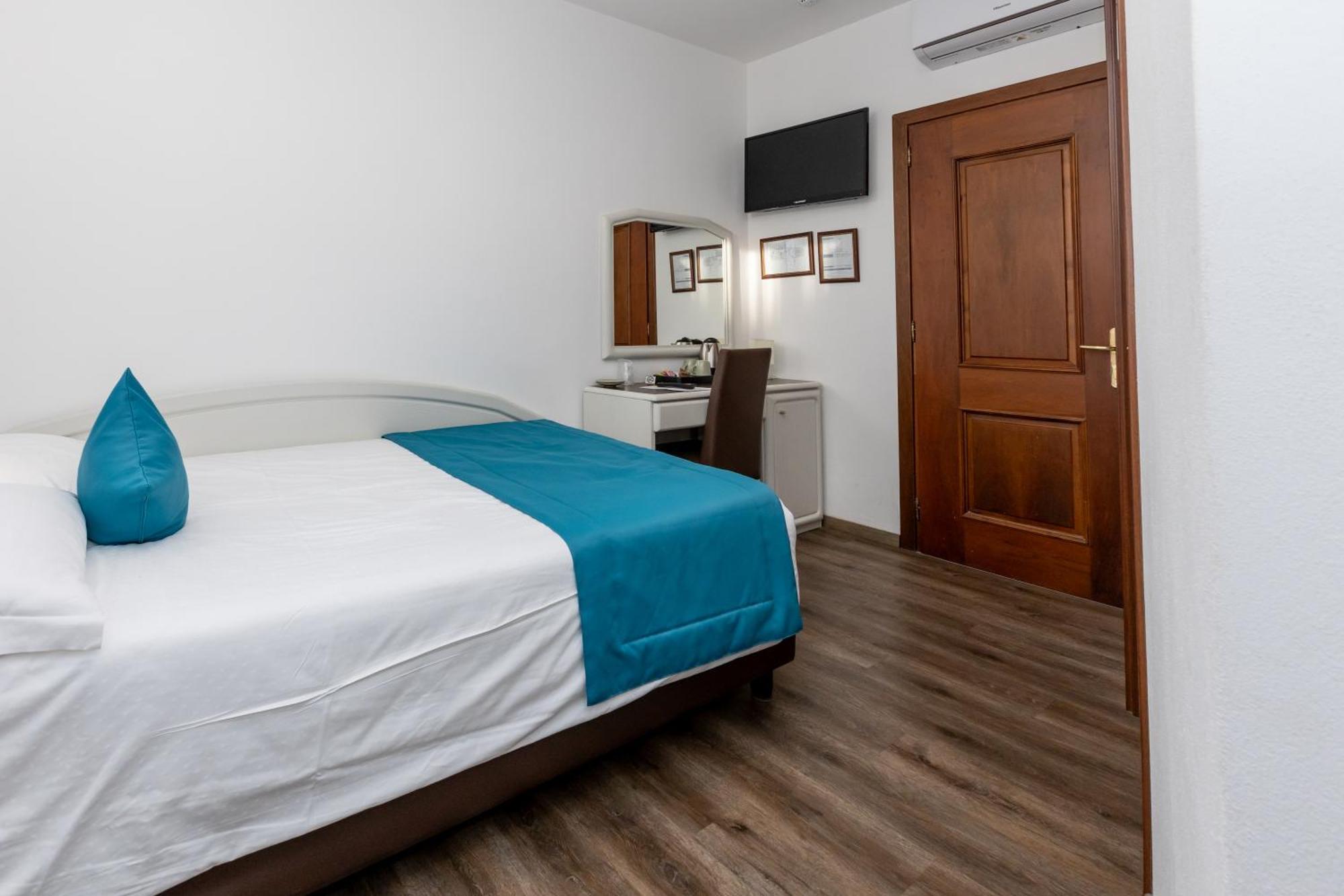 Albergo Cappello E Cadore Belluno Ngoại thất bức ảnh